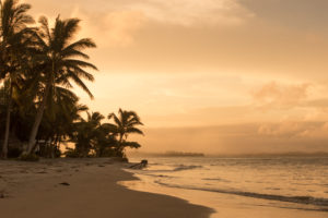 Sonnenuntergang in Mahambo an der Ostküste Madagaskars